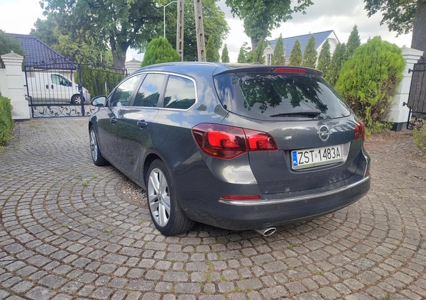 Opel Astra cena 24900 przebieg: 195890, rok produkcji 2012 z Poznań małe 137